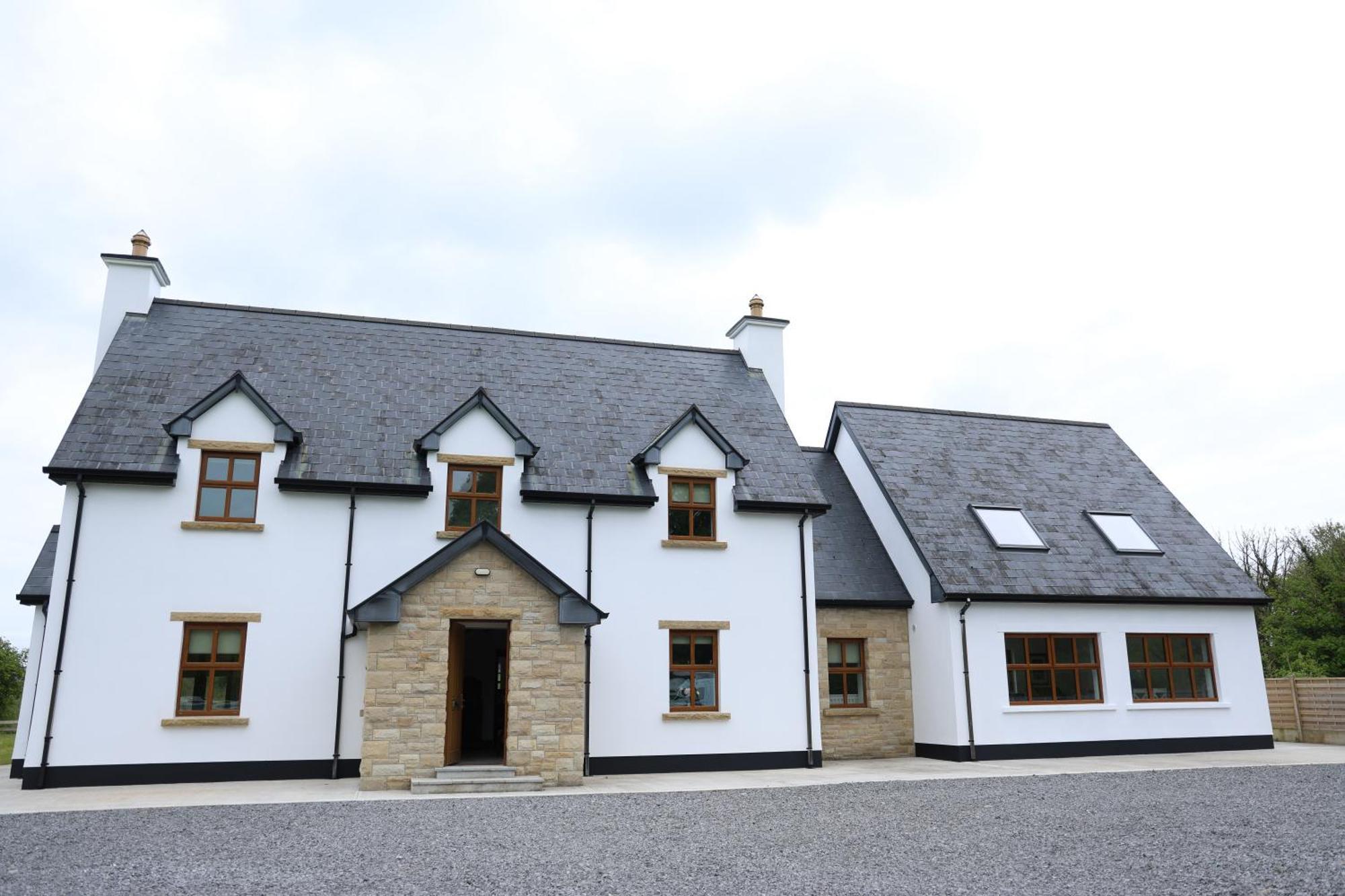 Meadow View House - Spacious Family Retreat In The Heart Of Donegal Villa Donegal Town Bagian luar foto